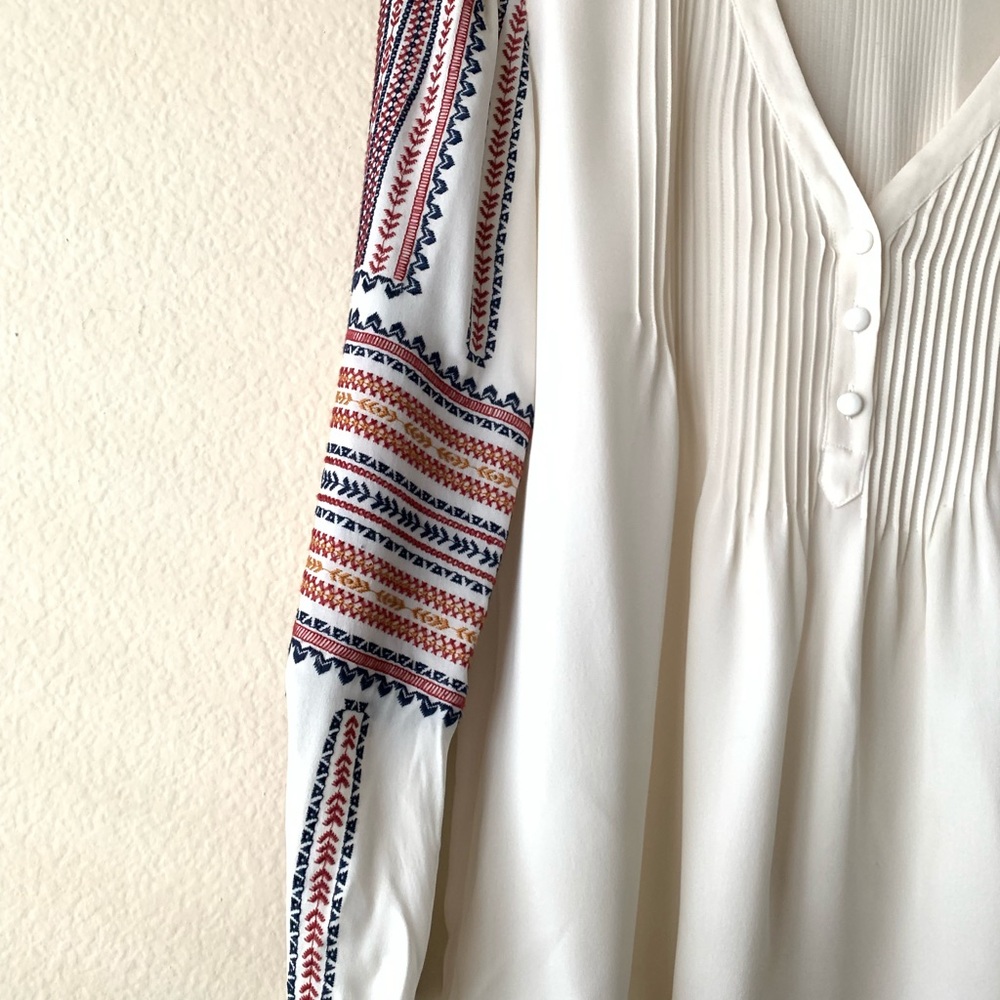 Veronica Beard Cream V-Neck Blouse with Multicolor Embroidered Sleeves - Picture 3 of 6